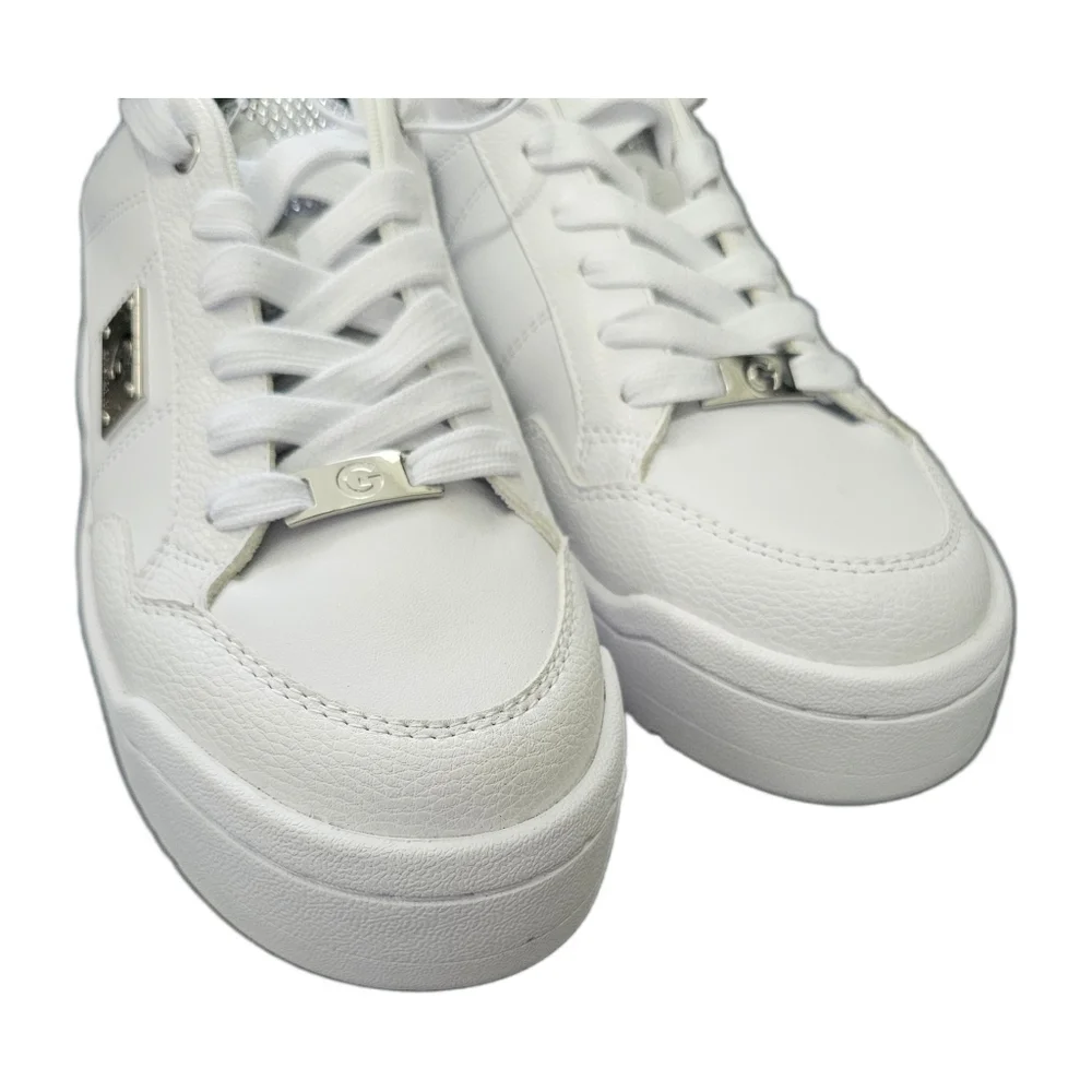 GBG Los Angeles Rhinestone White Sneakers Size 9.5 NWT - Picture 2 of 6